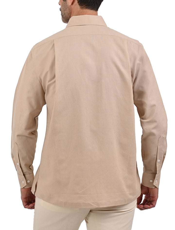 Vista trasera de guayamisa manga larga khaki con bordado gris para hombre - Ropa Flamingo