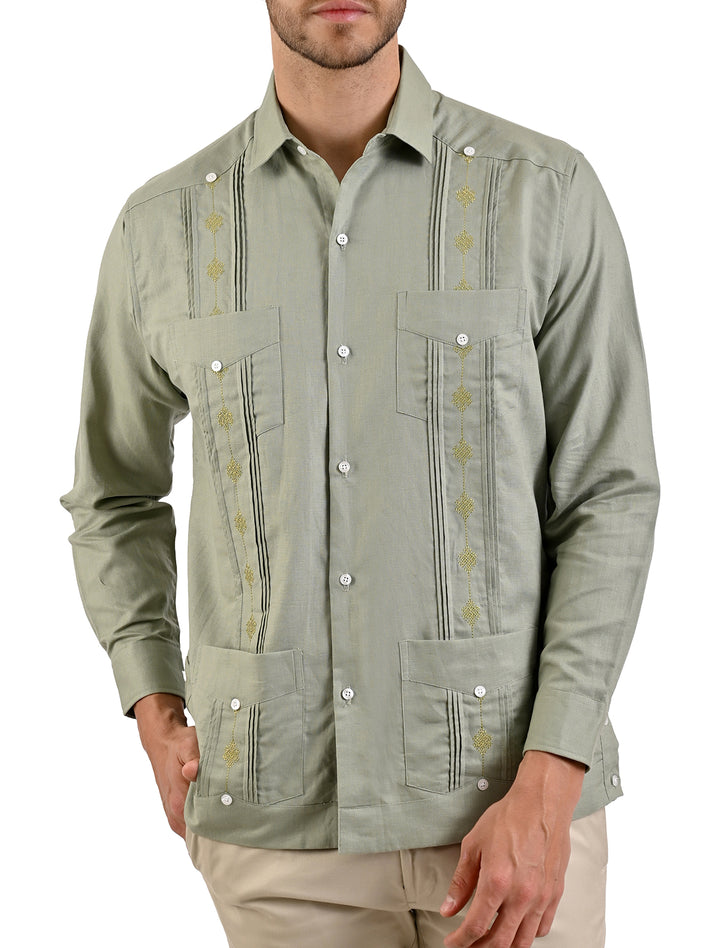 Guayabera Manga Corta Flamingo verde olivo con 4 bolsillos y bordado dorado, vista frontal - Ropa Flamingo
