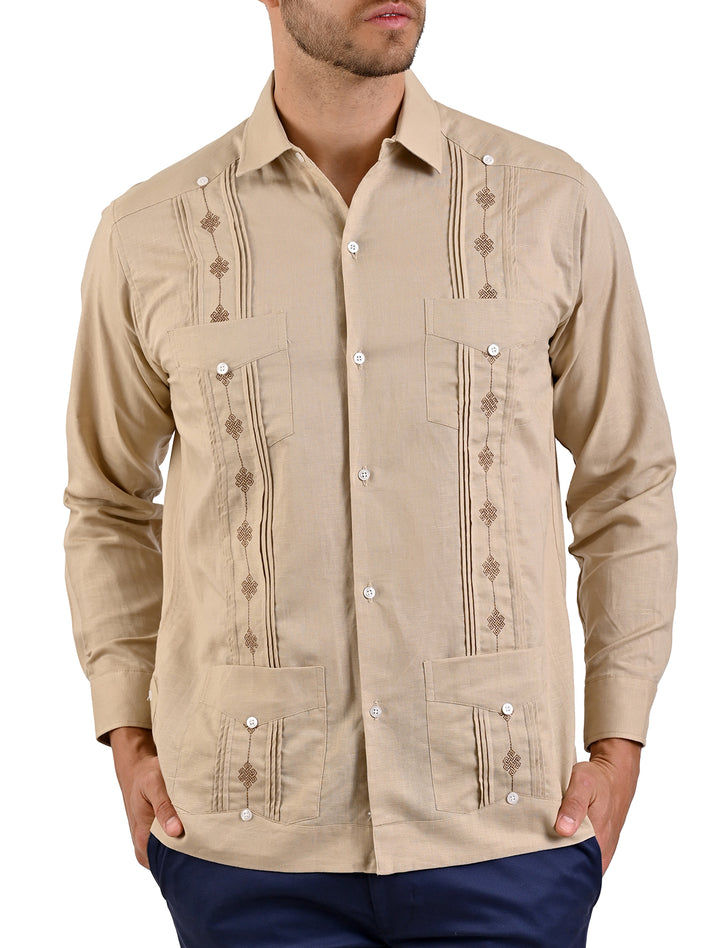 Guayabera Manga Corta Flamingo color khaki con 4 bolsillos y bordado, vista frontal - Ropa Flamingo