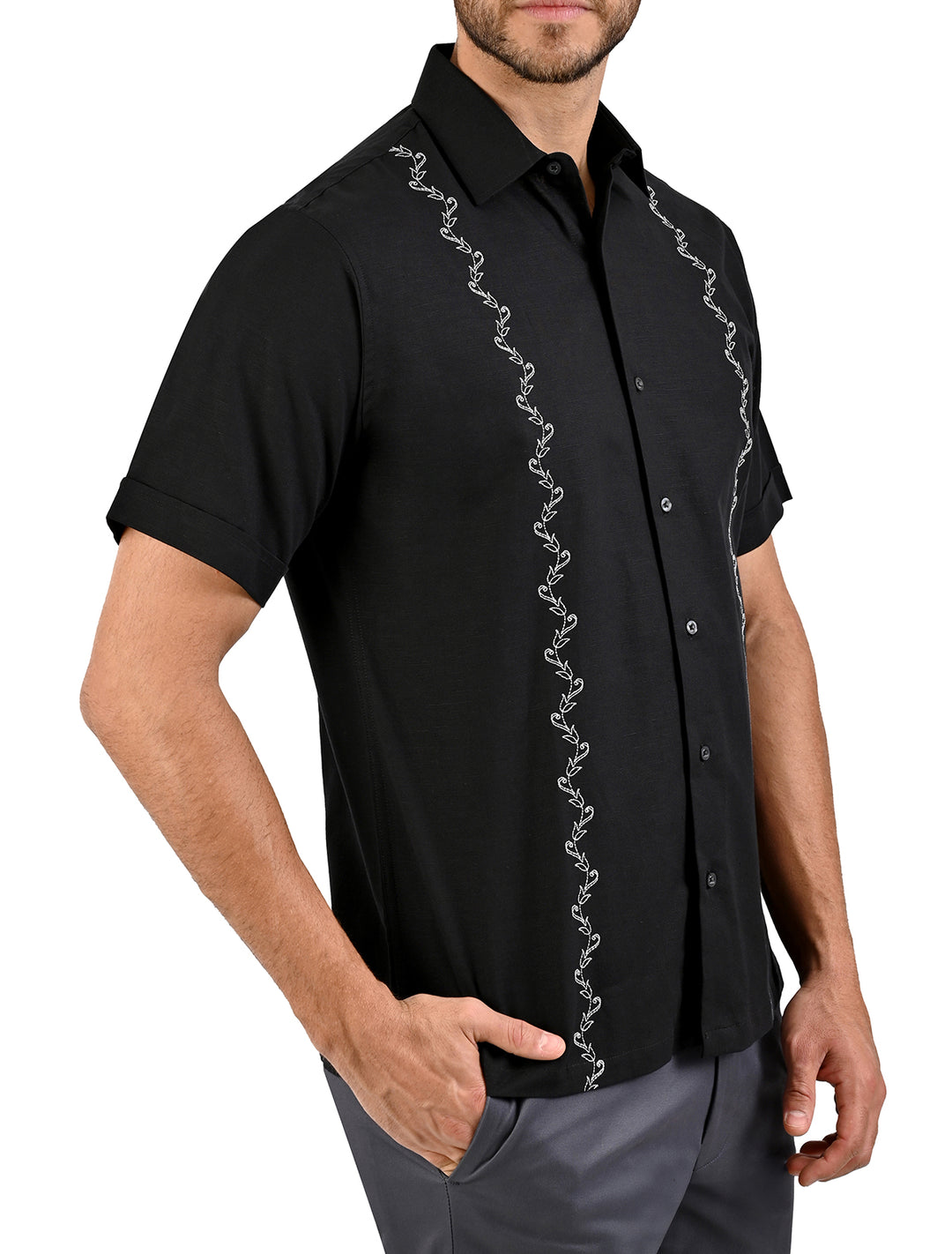 Guayamisa manga corta negra con bordado decorativo para hombre - Ropa Flamingo