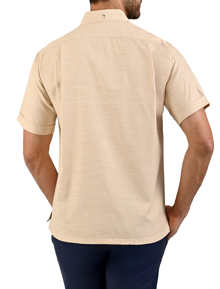 Vista trasera de guayamisa manga corta crema con bordado decorativo - Ropa Flamingo